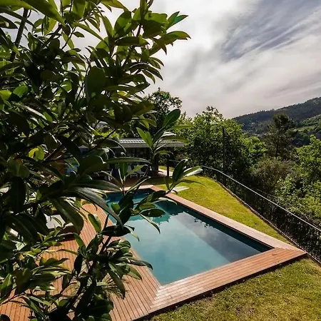 Casa Da Batoca-lake View Villa *